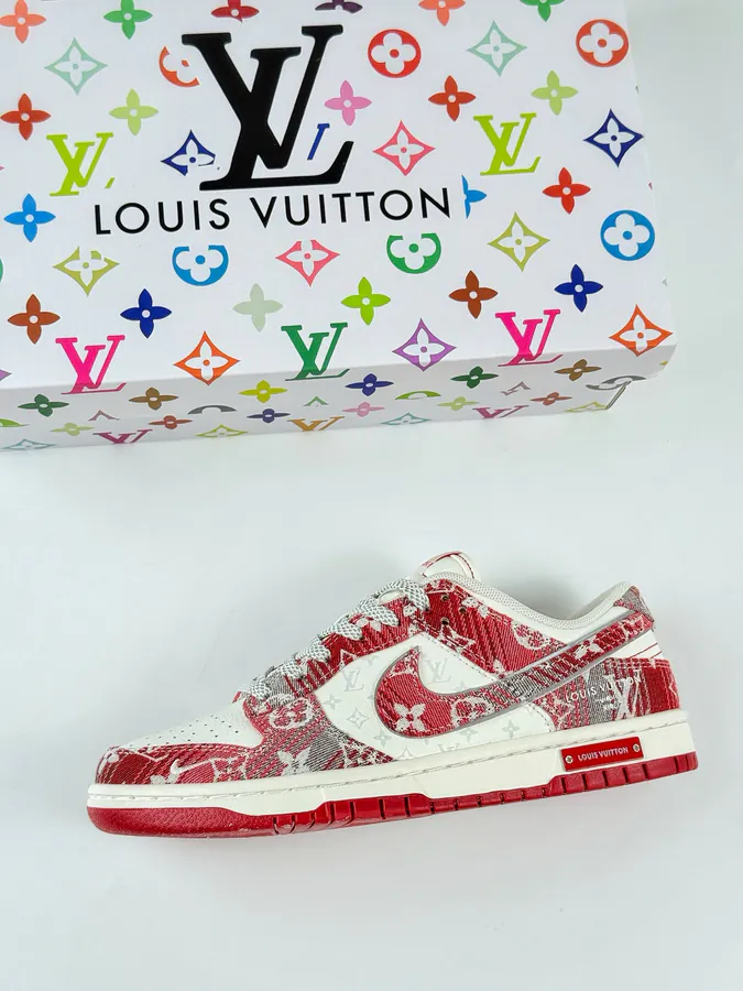 Nike SB Dunk Low x Louis Vuitton OG Edition