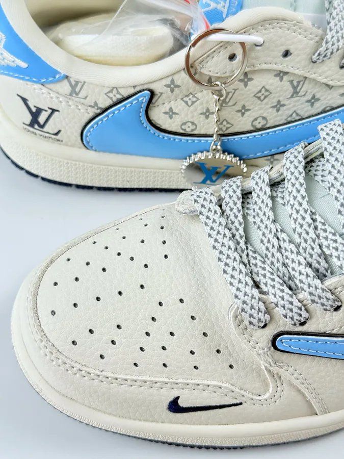 Travis Scott x Air 1 Low x Louis Vuitton OG Version