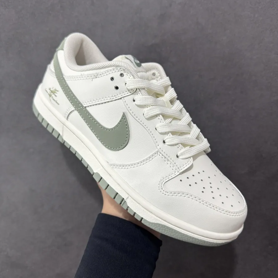 NK Dunk Low OG Version Born Free, Love and Fearless