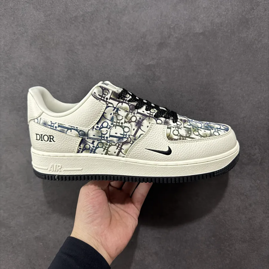 OG Version Air Force 107 Low Sneakers