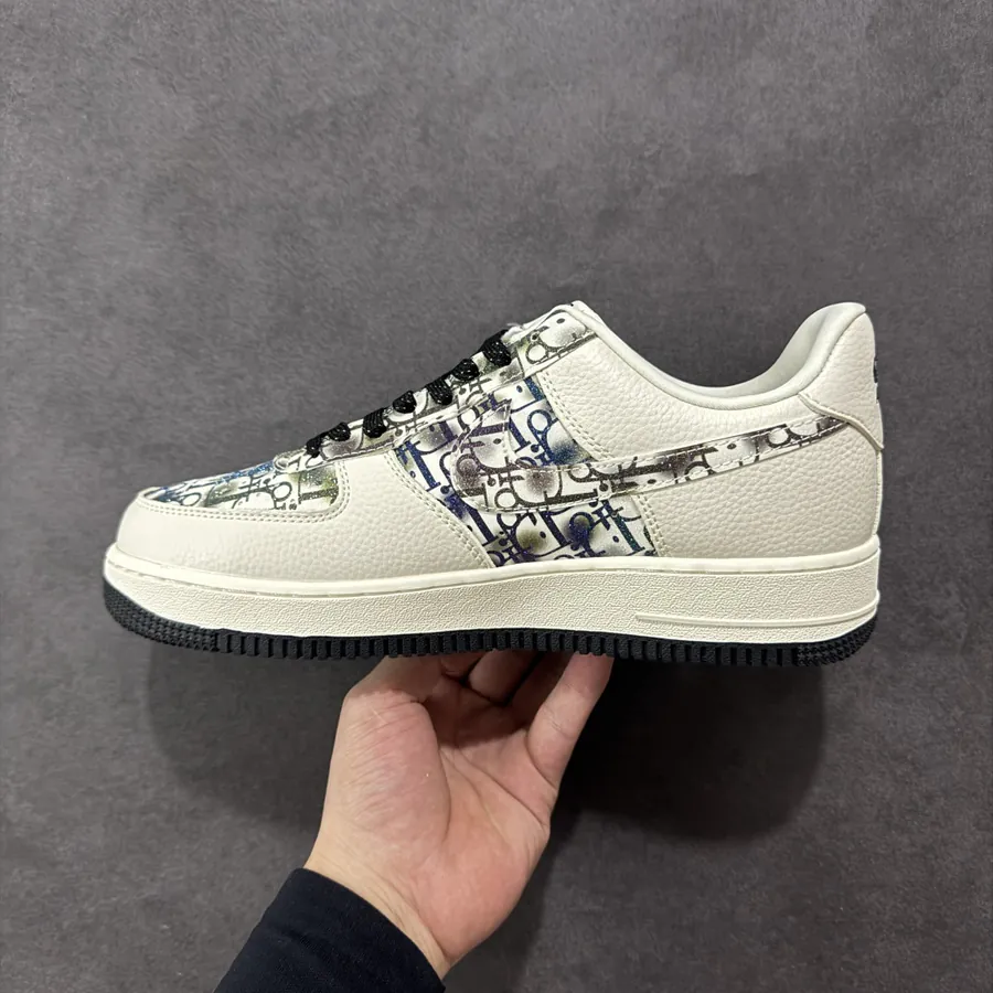 OG Version Air Force 107 Low Sneakers
