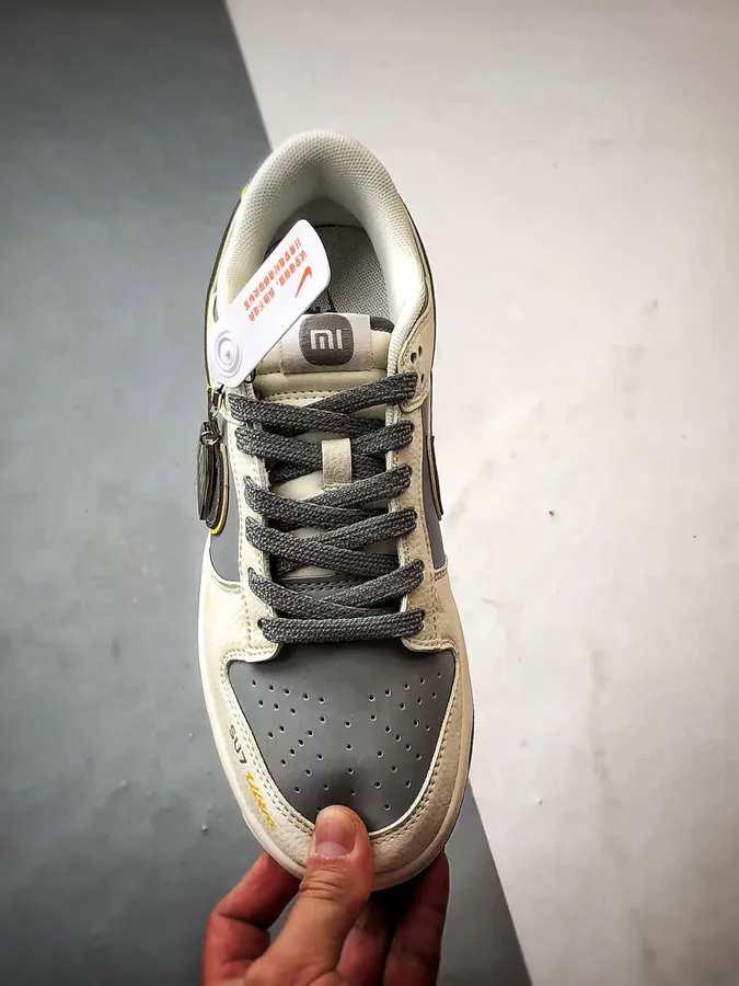 NK Dunk Low Retro DIY High End Custom