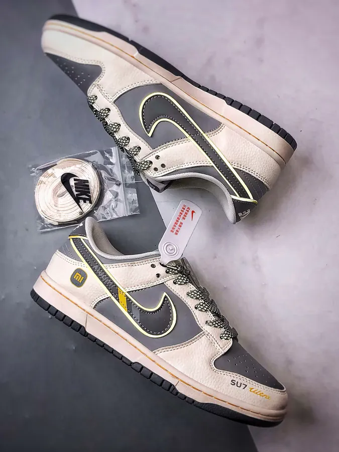 NK Dunk Low Retro DIY High End Custom