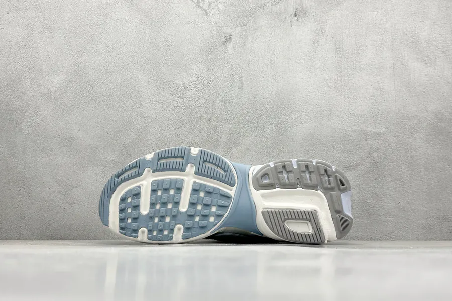 NK V2K Runtekk Retro Low Top Running Shoes