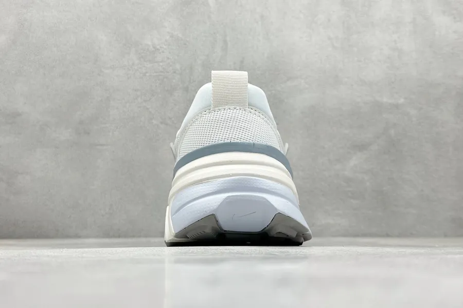 NK V2K Runtekk Retro Low Top Running Shoes