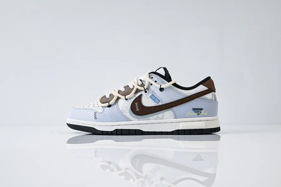 Nike Dunk Low Heartbeat Design