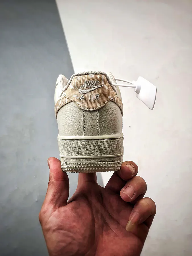 NK Air Force 1 07 Low in Beige