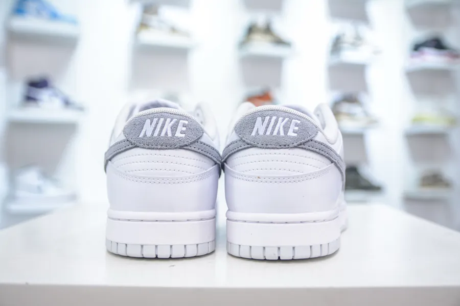 NIKE SB Dunk Low Exclusive Edition