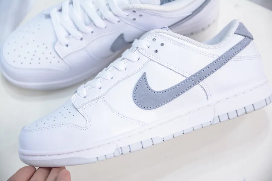 NIKE SB Dunk Low Exclusive Edition