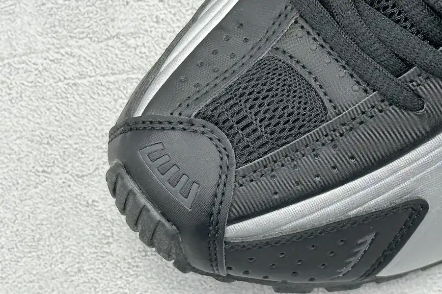Nike Shox R4 High Tech Air Spring Running Shoes