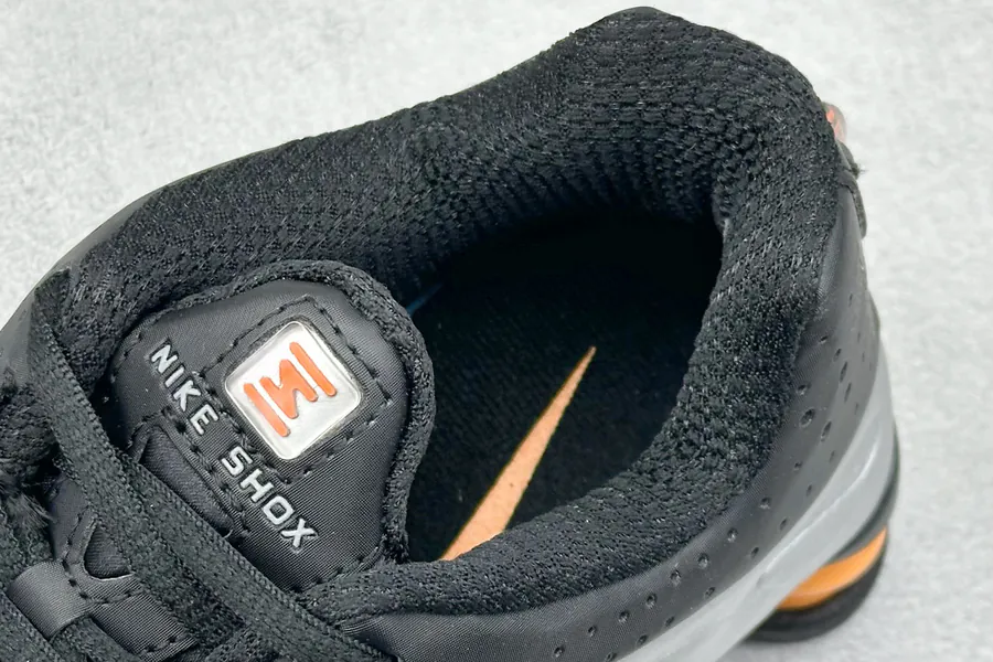 Nike Shox R4 High Tech Air Spring Running Shoes
