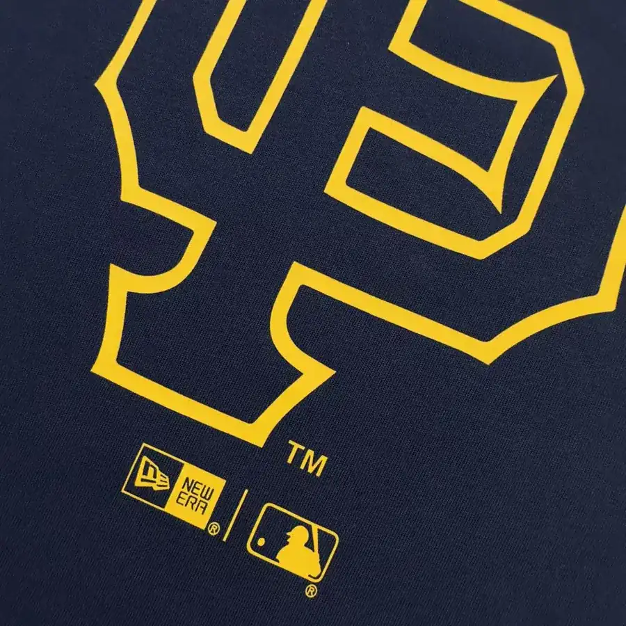 New Era MLB Bucket Bag with Classic Giants Logo