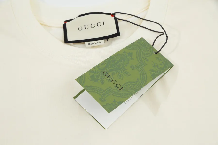 GUC辰星 24ss早春系列 草莓印花图案 落肩微阔版型