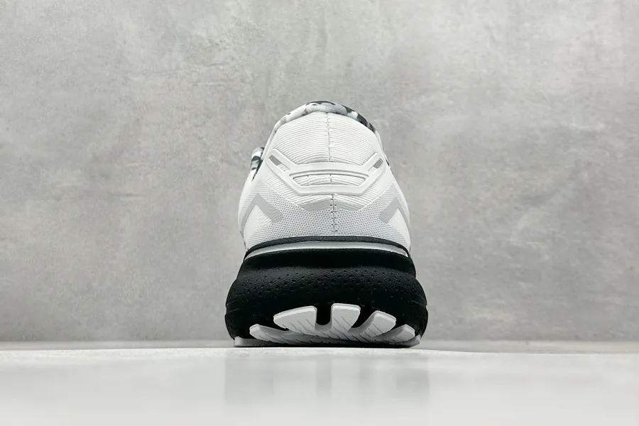 Brooks Ghost 15th Generation Low Top Running Shoes