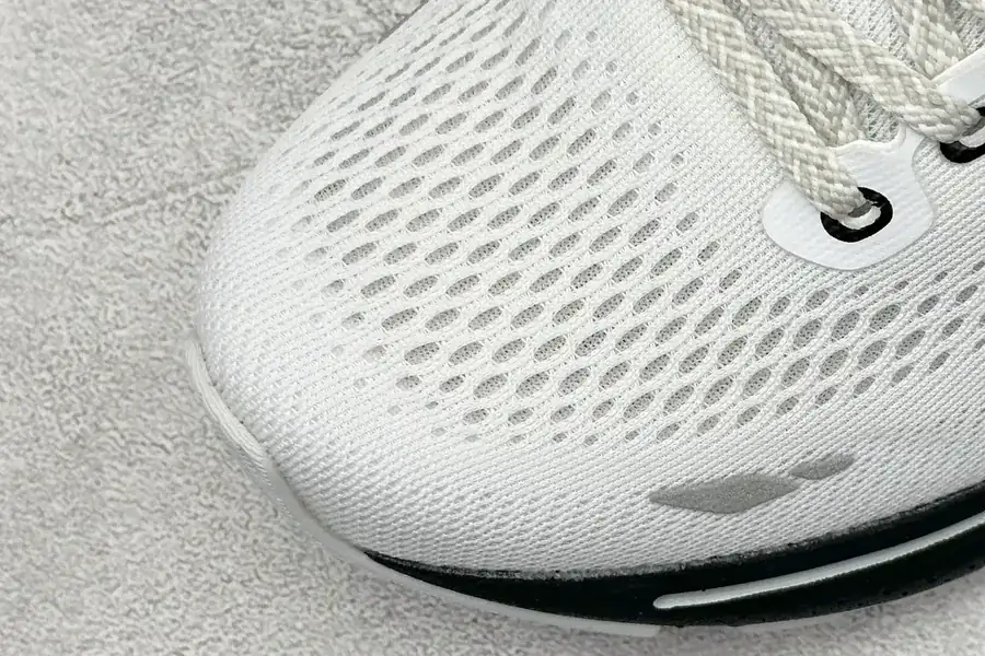 Brooks Ghost 15th Generation Low Top Running Shoes