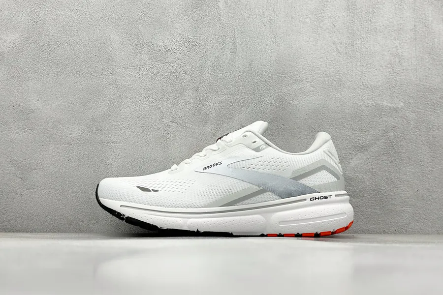 Brooks Ghost 15th Generation Low Top Running Shoes
