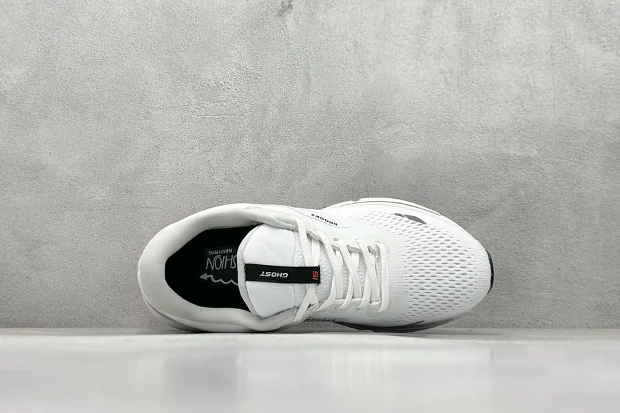 Brooks Ghost 15th Generation Low Top Running Shoes