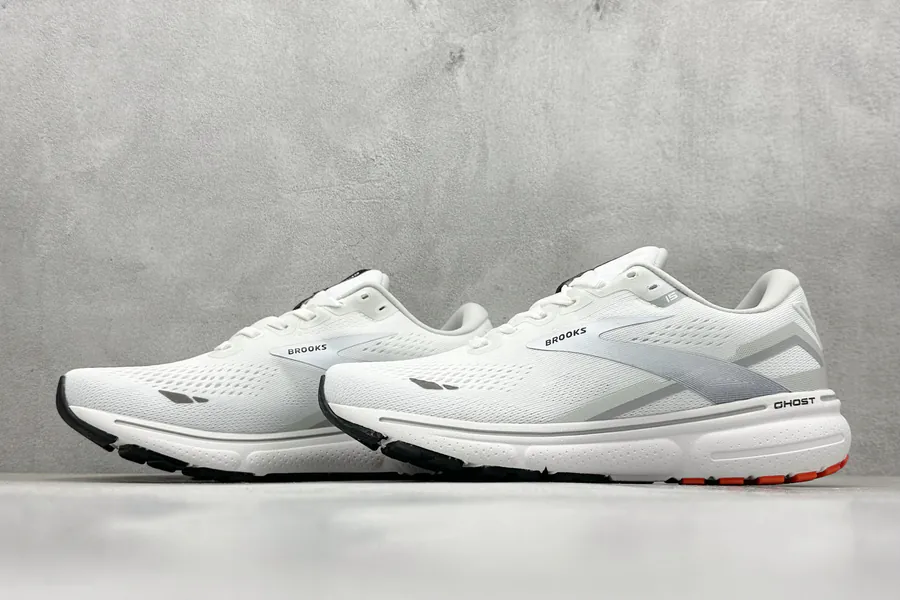 Brooks Ghost 15th Generation Low Top Running Shoes