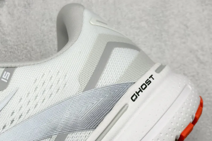 Brooks Ghost 15th Generation Low Top Running Shoes