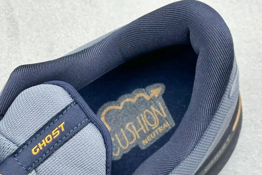 Brooks Ghost 15th Generation Low Top Running Shoes