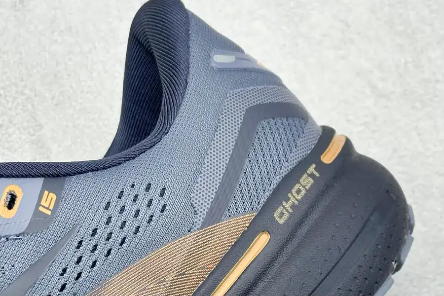 Brooks Ghost 15th Generation Low Top Running Shoes