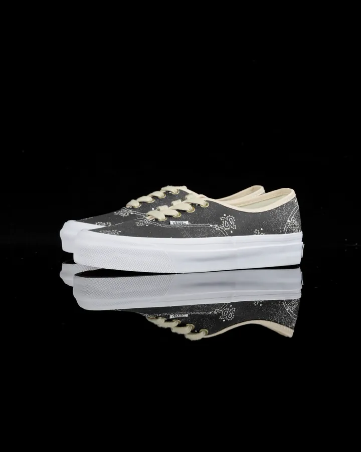 Vans Authentic 44 Bucket Bag