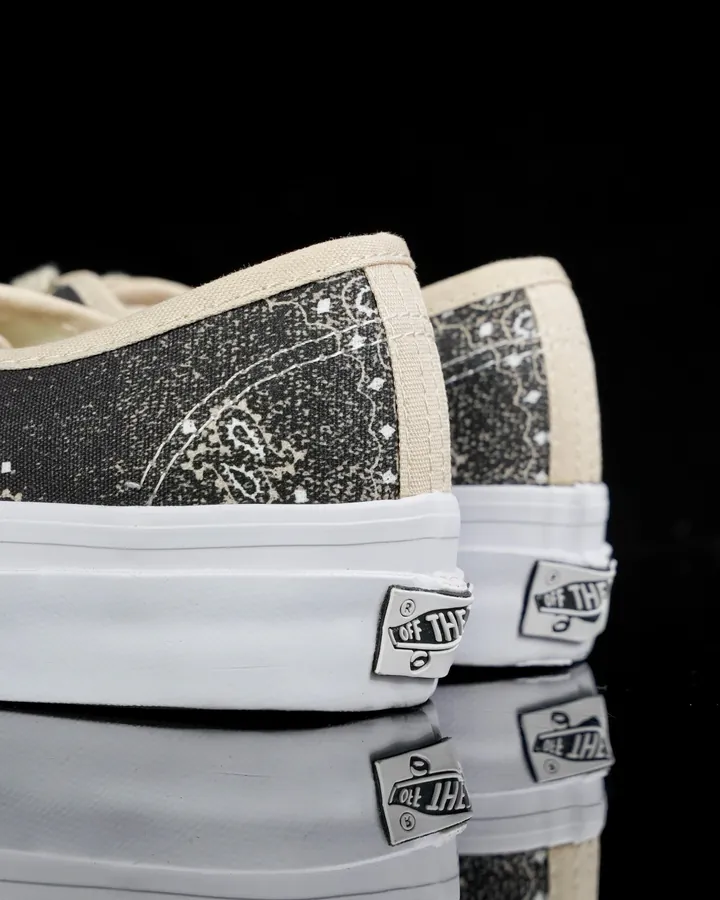 Vans Authentic 44 Bucket Bag