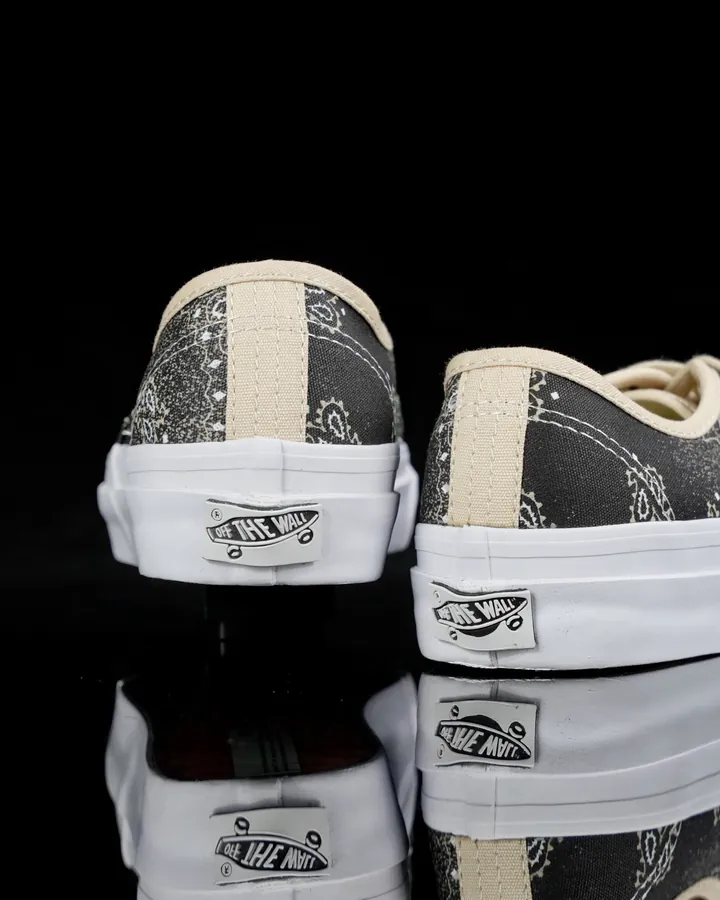 Vans Authentic 44 Bucket Bag
