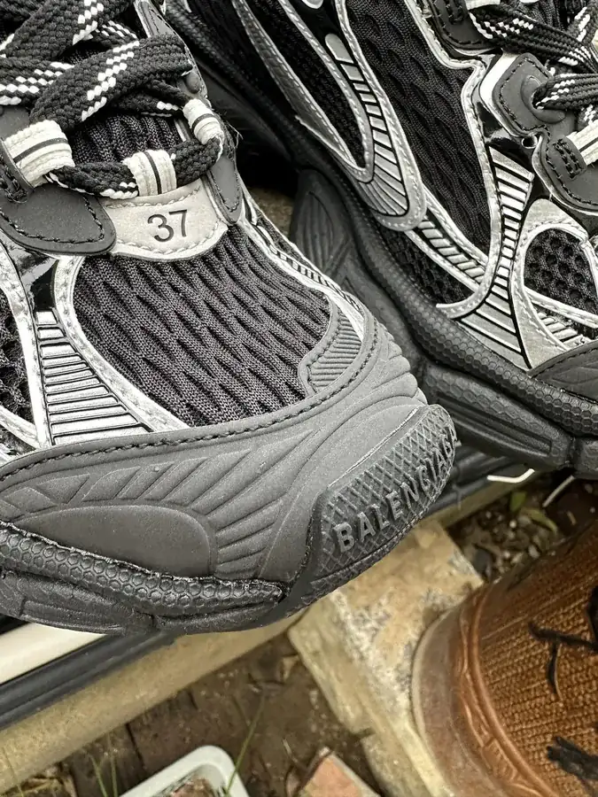 Balenciaga Track 10.0 3546 Size