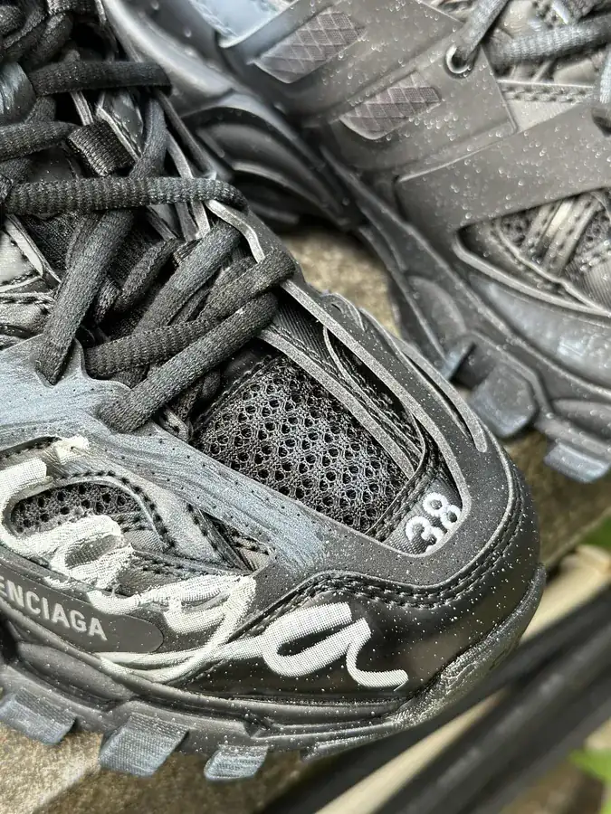 BALENCIAGA Runner Vintage Style, Original Parisian Design