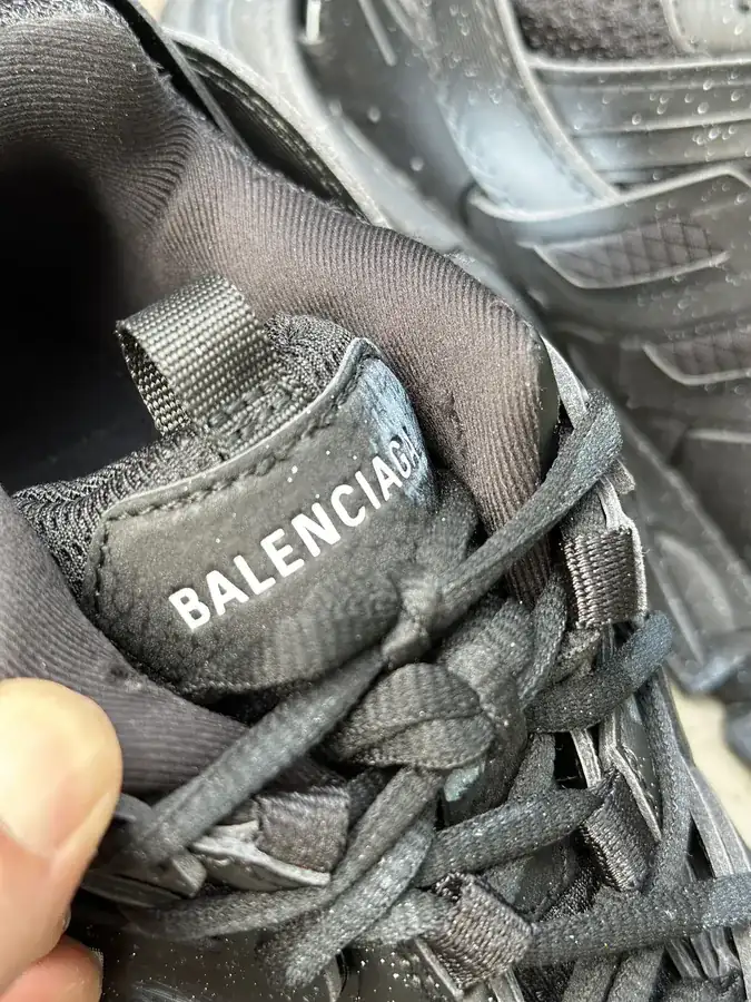 BALENCIAGA Runner Vintage Style, Original Parisian Design