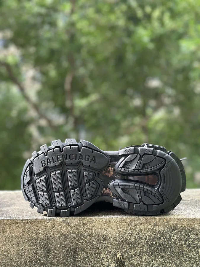 BALENCIAGA Runner Original Parisian Style