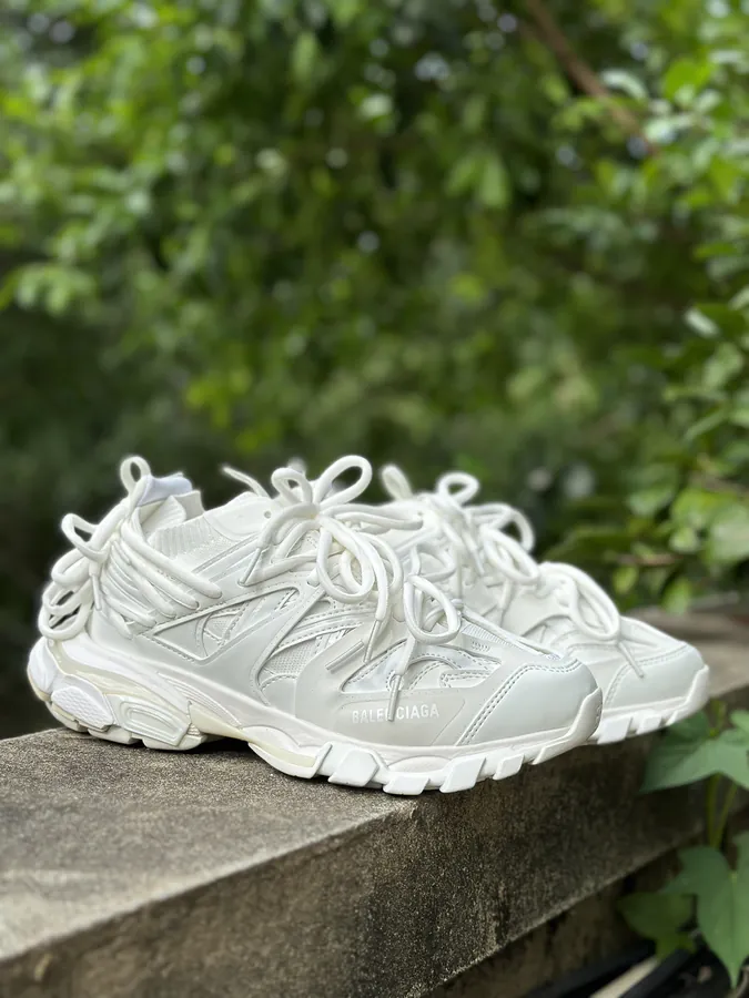 BALENCIAGA Runner Vintage Style, Original Parisian Design