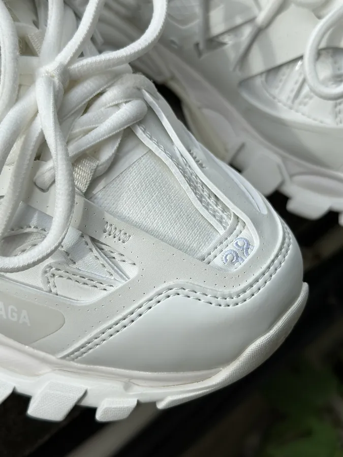 BALENCIAGA Runner Vintage Style, Original Parisian Design
