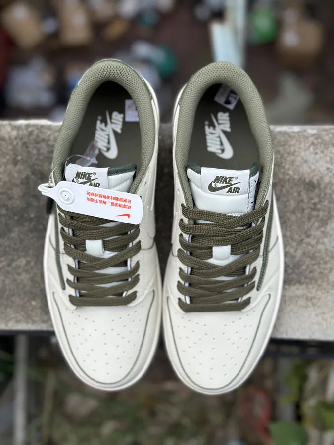 Fragment Design x Jordan 1 Low OG Version