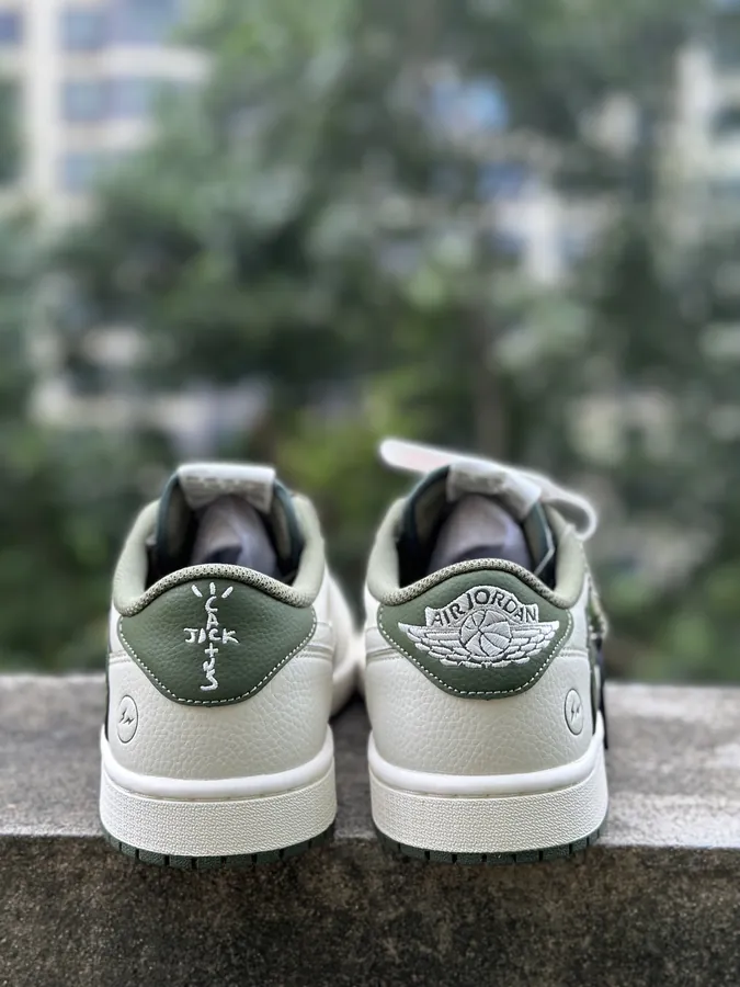 Fragment Design x Jordan 1 Low OG Version