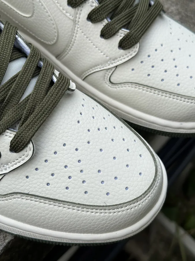 Fragment Design x Jordan 1 Low OG Version
