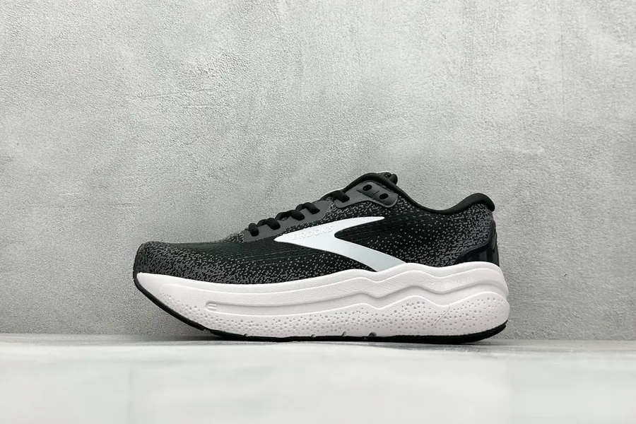 Brooks Hyperion Max 2 Running Shoes