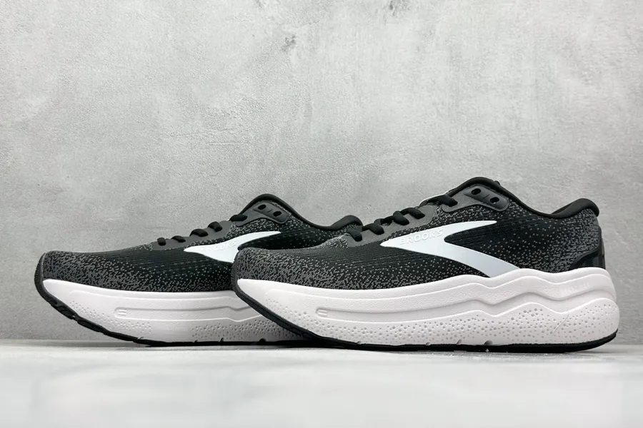 Brooks Hyperion Max 2 Running Shoes