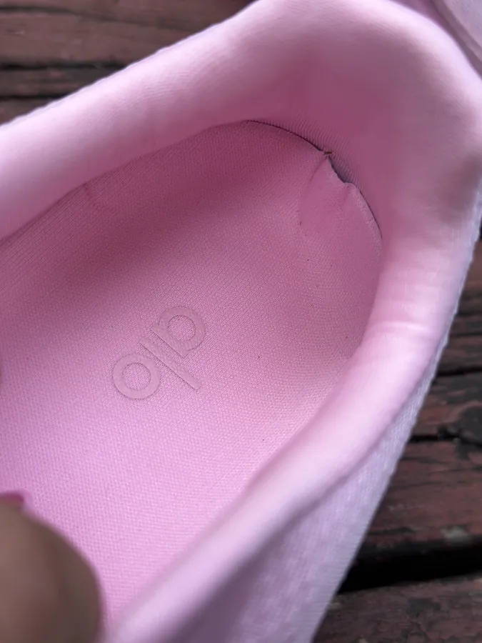 Alo Yoga Alo Runner Low Top Running Shoes Sweet Pink