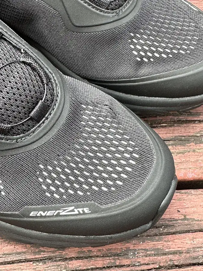 Descente BOA Running Shoes Urban Commute & Outdoor Fitness