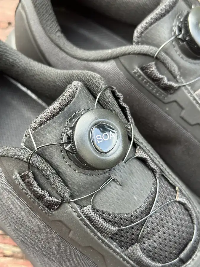 Descente BOA Running Shoes Urban Commute & Outdoor Fitness