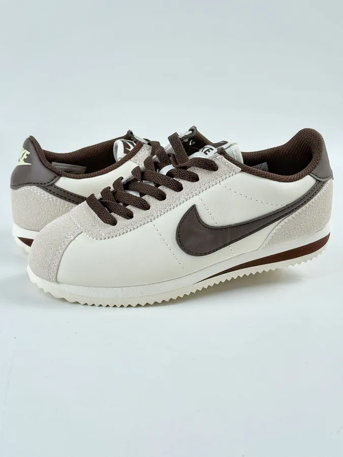 Nike Classic Cortez SE Classic Fit