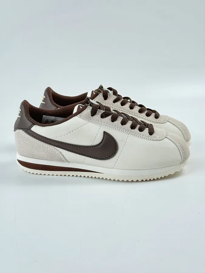 Nike Classic Cortez SE Classic Fit