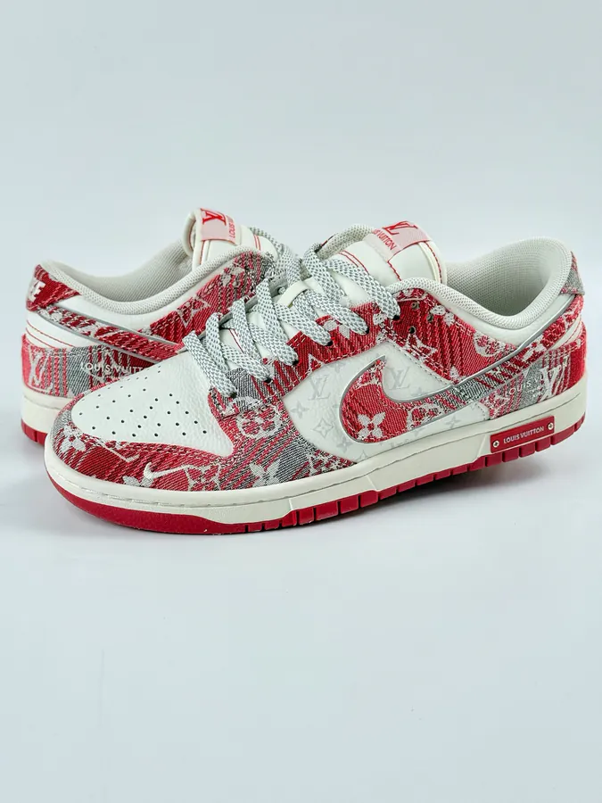 Nike SB Dunk Low x Louis Vuitton OG Edition
