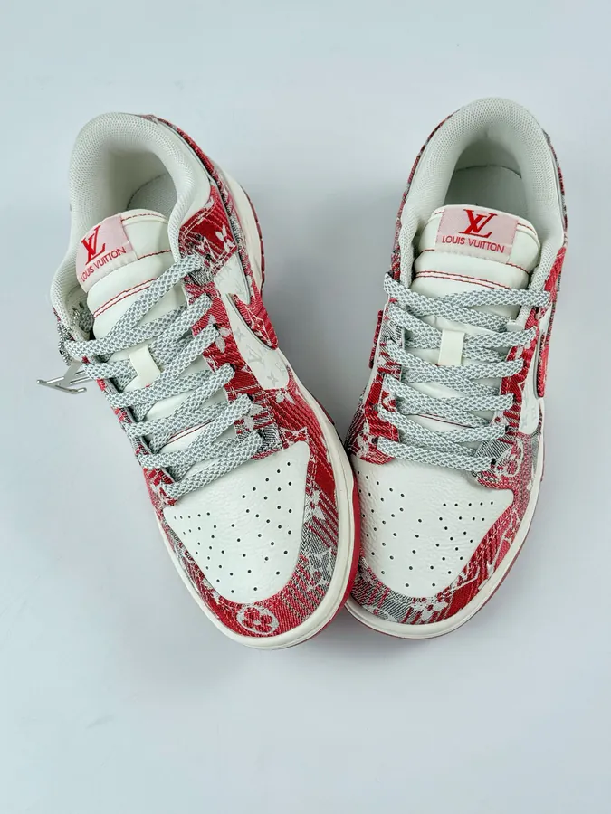 Nike SB Dunk Low x Louis Vuitton OG Edition