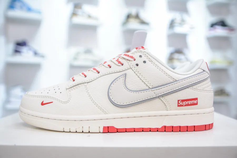 Nike SB Dunk Low x Supreme SUP White Red