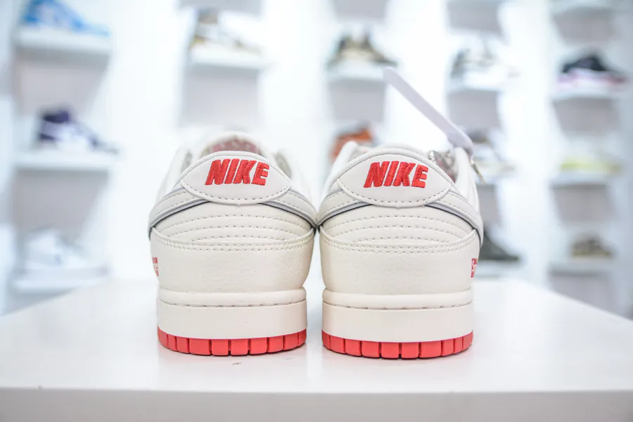 Nike SB Dunk Low x Supreme SUP White Red