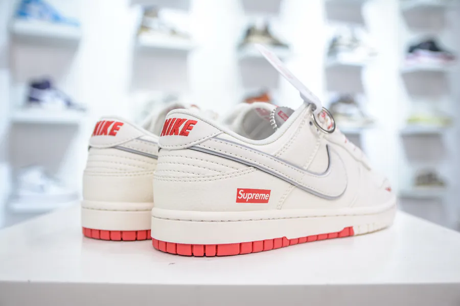Nike SB Dunk Low x Supreme SUP White Red