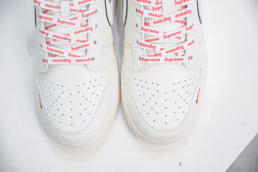 Nike SB Dunk Low x Supreme SUP White Red